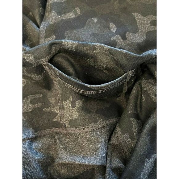 Fabletics PowerHold Leggings Pocket Camo - Picture 5 of 9